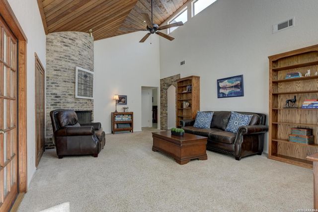 907 Silver Spruce St, San Antonio, TX 78232