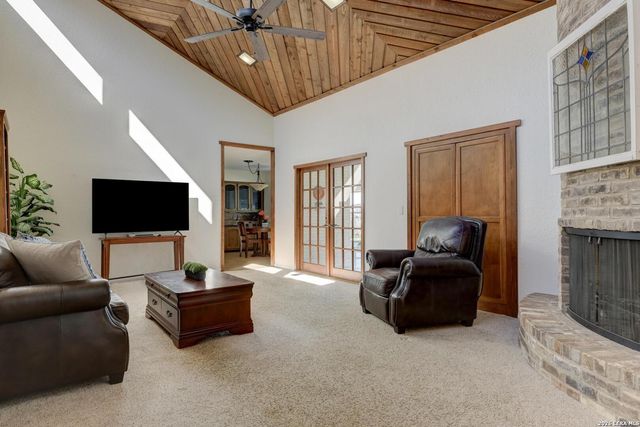 907 Silver Spruce St, San Antonio, TX 78232