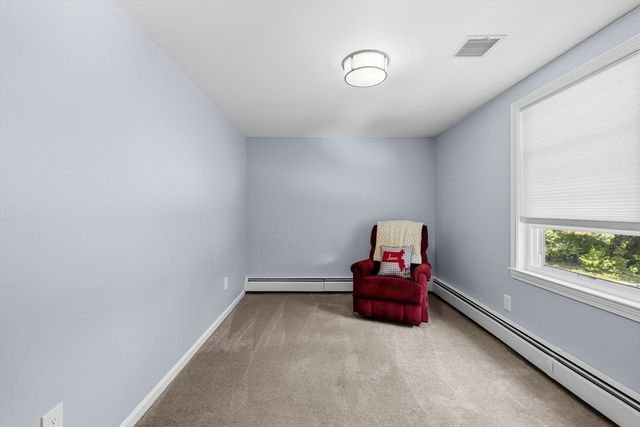 92 Everett St, Somerset, MA 02726