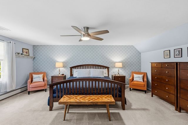 92 Everett St, Somerset, MA 02726