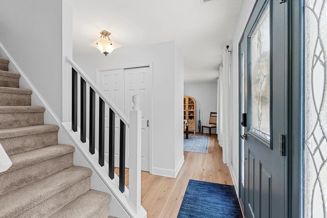 92 Everett St, Somerset, MA 02726