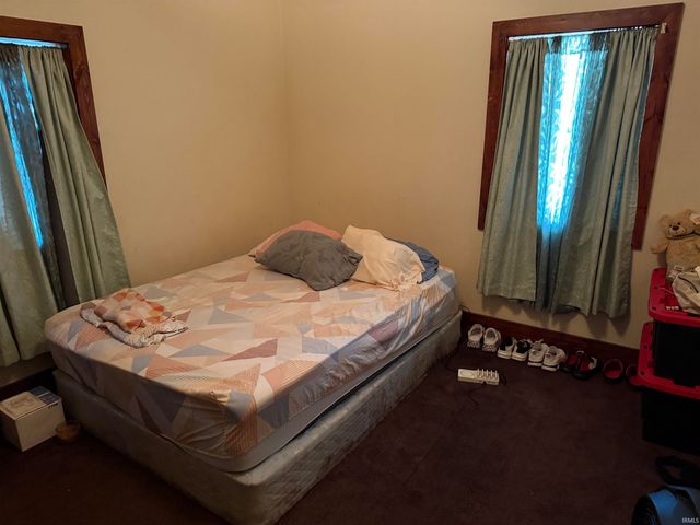 2415 Fellows Street, South Bend, IN 46614