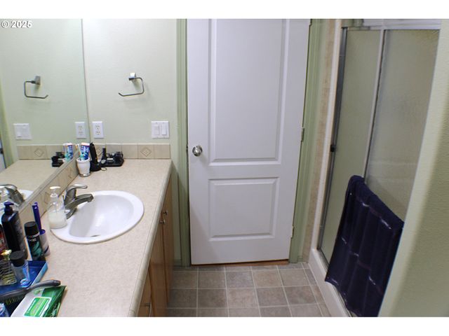 1320 SHOESTRING Rd, Riddle, OR 97469