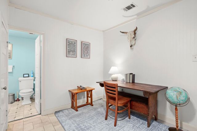 1406 Summit ST, Austin, TX 78741