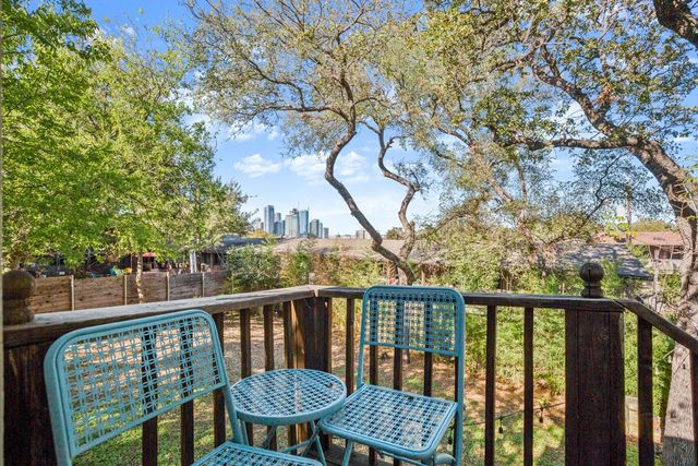 1406 Summit ST, Austin, TX 78741