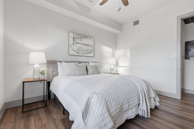 4509 Mount Vernon Street 11, Houston, TX 77006