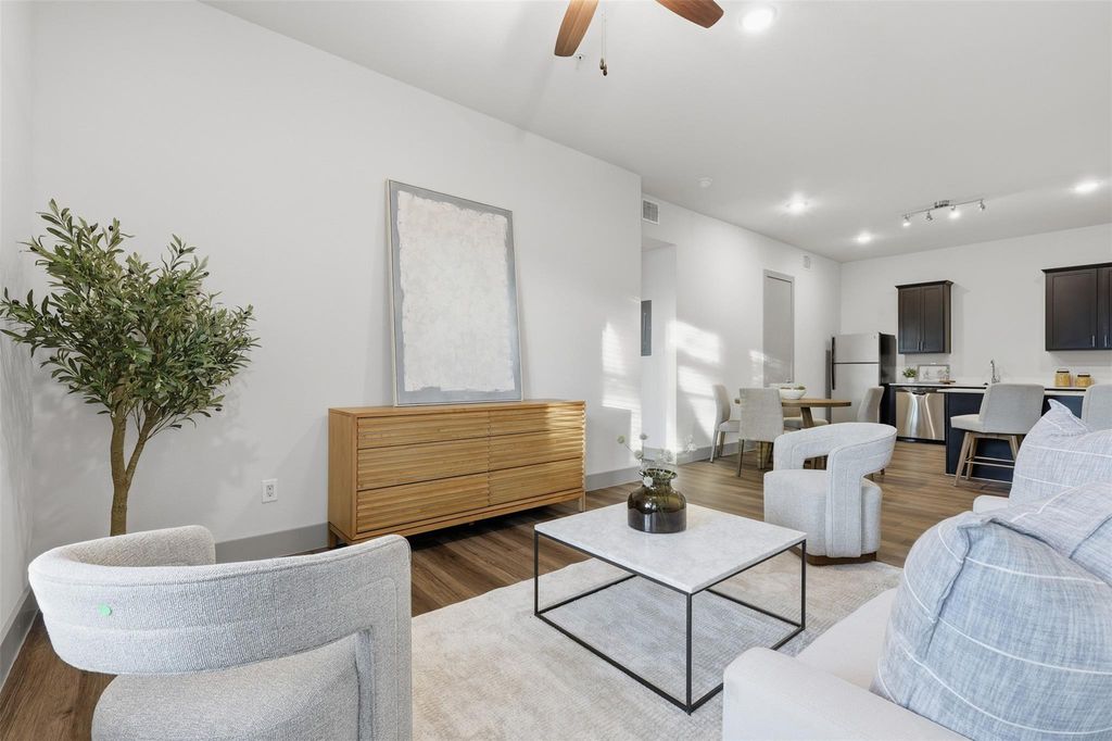 4509 Mount Vernon Street 11, Houston, TX 77006