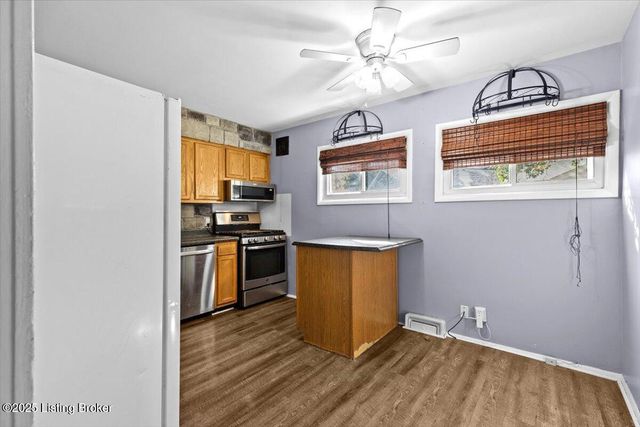 4800 Bluebird Ave, Lynnview, KY 40213