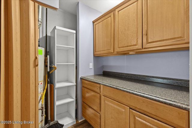 4800 Bluebird Ave, Lynnview, KY 40213