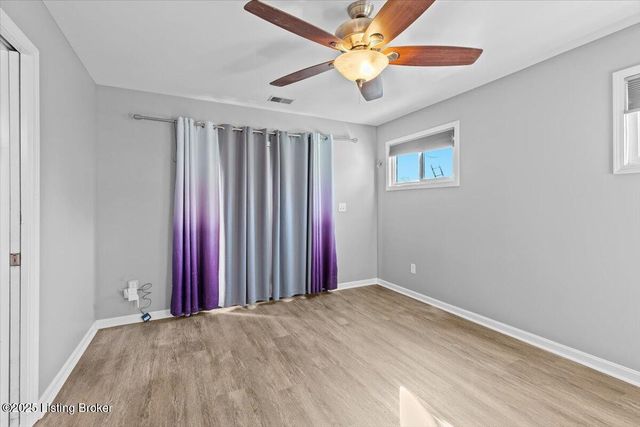 4800 Bluebird Ave, Lynnview, KY 40213