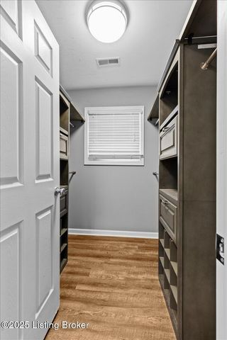 4800 Bluebird Ave, Lynnview, KY 40213