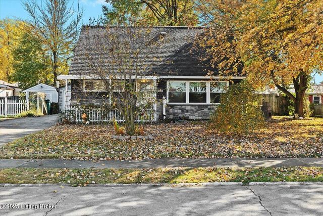 4800 Bluebird Ave, Lynnview, KY 40213