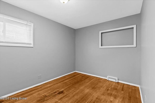 4800 Bluebird Ave, Lynnview, KY 40213