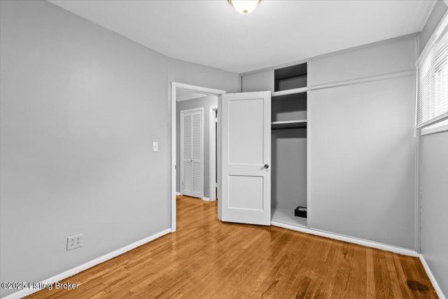 4800 Bluebird Ave, Lynnview, KY 40213