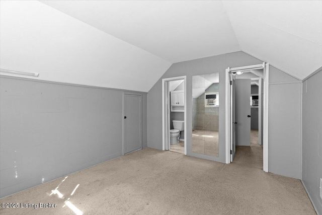 4800 Bluebird Ave, Lynnview, KY 40213