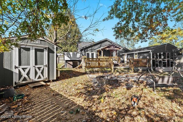 4800 Bluebird Ave, Lynnview, KY 40213