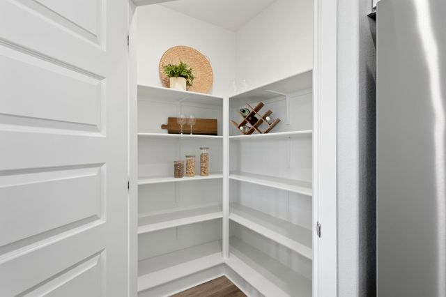 9068 Pomeroy Ln, El Dorado Hills, CA 95762