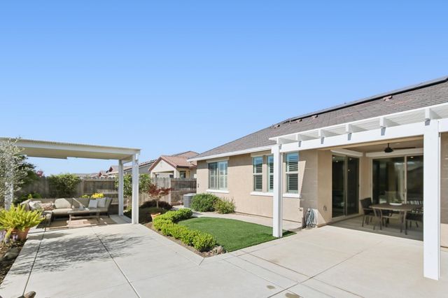 9068 Pomeroy Ln, El Dorado Hills, CA 95762