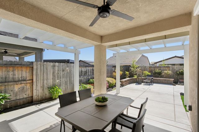 9068 Pomeroy Ln, El Dorado Hills, CA 95762