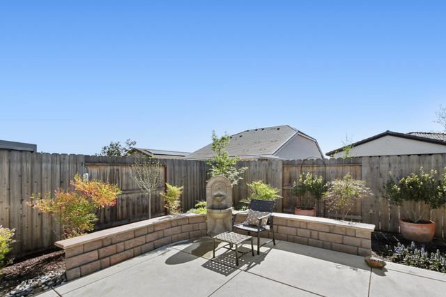 9068 Pomeroy Ln, El Dorado Hills, CA 95762