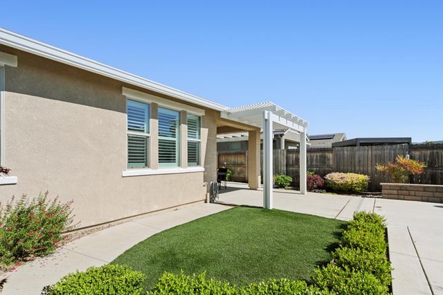 9068 Pomeroy Ln, El Dorado Hills, CA 95762