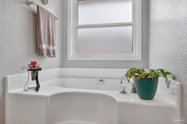 5546 Buckwheat Way, Pace, FL 32571