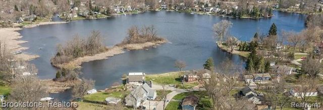 311 W Grand Traverse Street, Commerce Twp, MI 48382