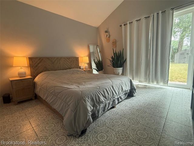 311 W Grand Traverse Street, Commerce Twp, MI 48382