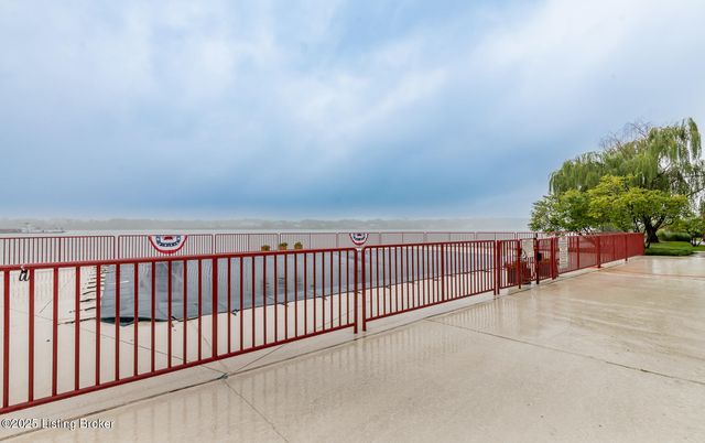 5433 Harbortown Cir, Prospect, KY 40059