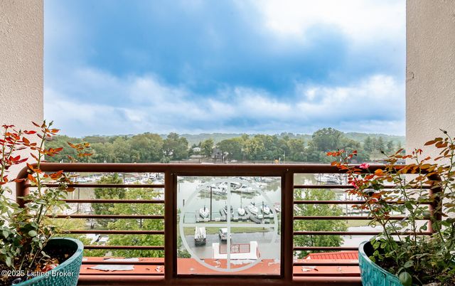 5433 Harbortown Cir, Prospect, KY 40059