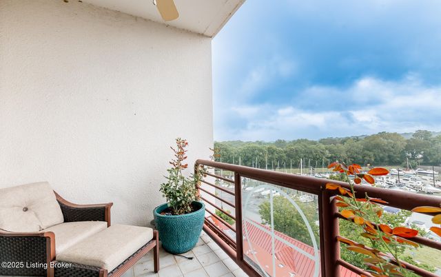 5433 Harbortown Cir, Prospect, KY 40059