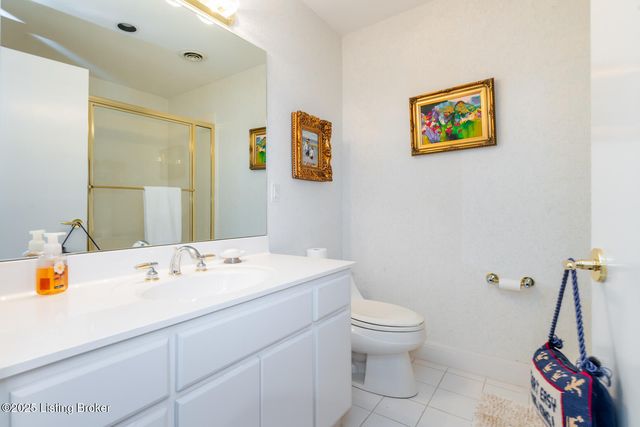 5433 Harbortown Cir, Prospect, KY 40059