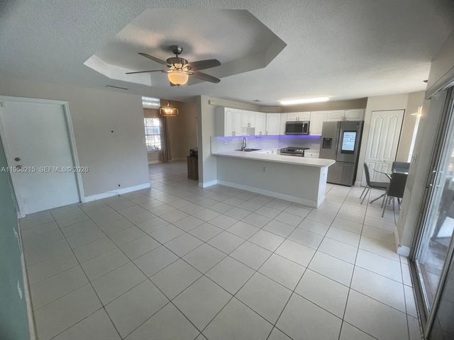 16030 SW 42nd Ter, Miami, FL 33185