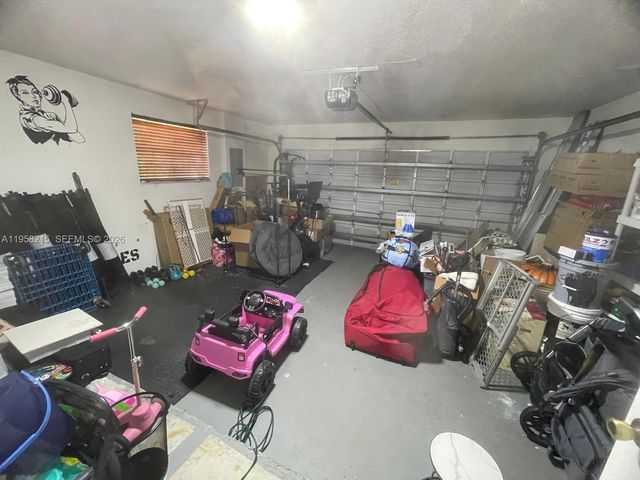 16030 SW 42nd Ter, Miami, FL 33185