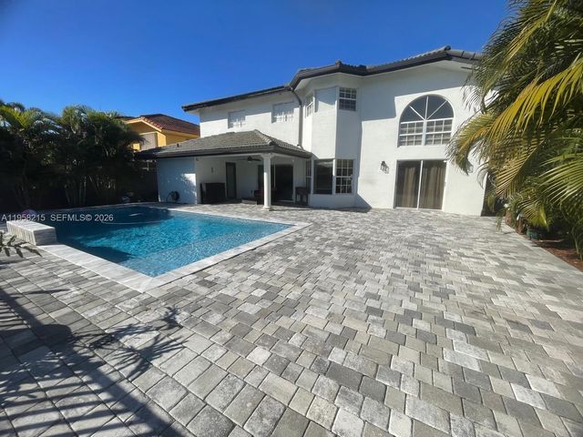 16030 SW 42nd Ter, Miami, FL 33185