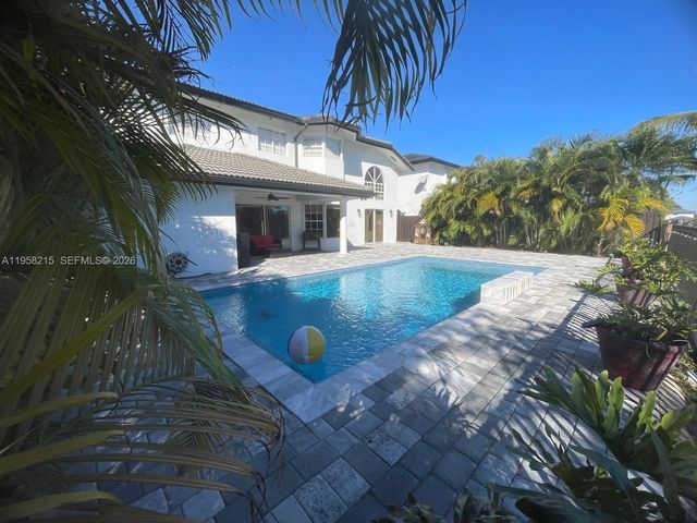 16030 SW 42nd Ter, Miami, FL 33185