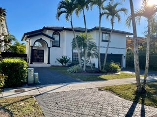 16030 SW 42nd Ter, Miami, FL 33185