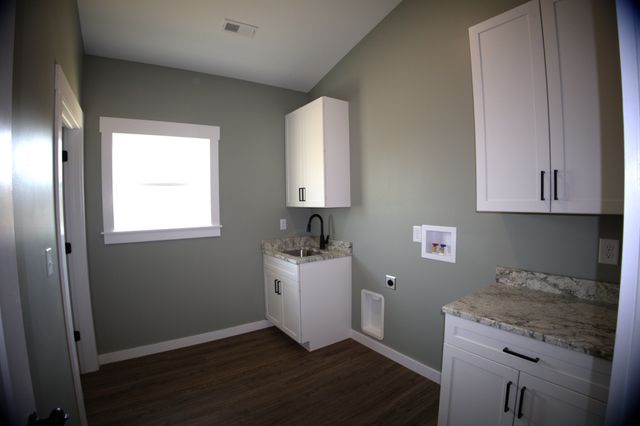 695 Woodland Rd, Hohenwald, TN 38462