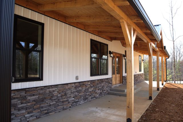 695 Woodland Rd, Hohenwald, TN 38462