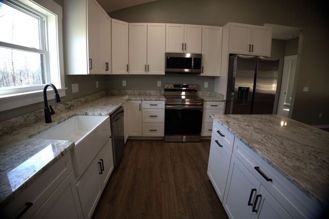 695 Woodland Rd, Hohenwald, TN 38462