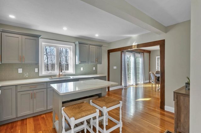 55 Fiske Hill Rd, Sturbridge, MA 01566