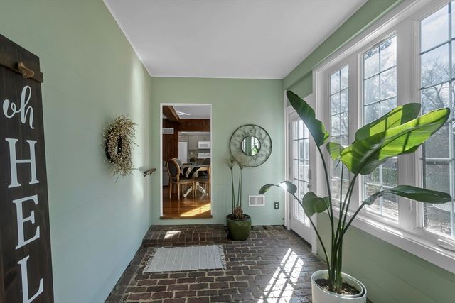 55 Fiske Hill Rd, Sturbridge, MA 01566