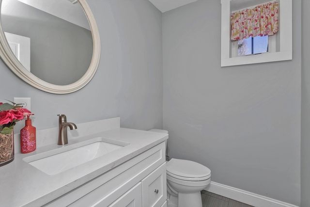 55 Fiske Hill Rd, Sturbridge, MA 01566