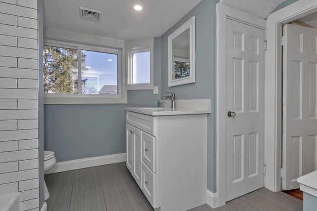 55 Fiske Hill Rd, Sturbridge, MA 01566