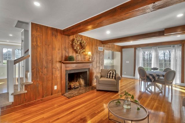 55 Fiske Hill Rd, Sturbridge, MA 01566