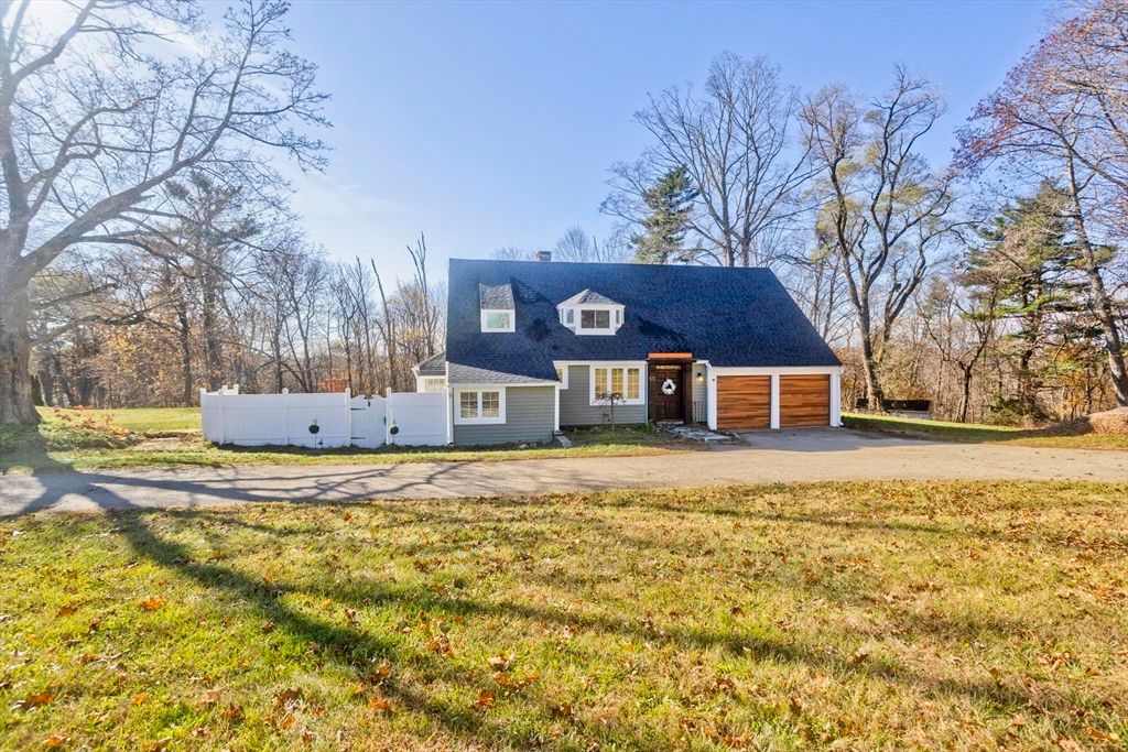 55 Fiske Hill Rd, Sturbridge, MA 01566