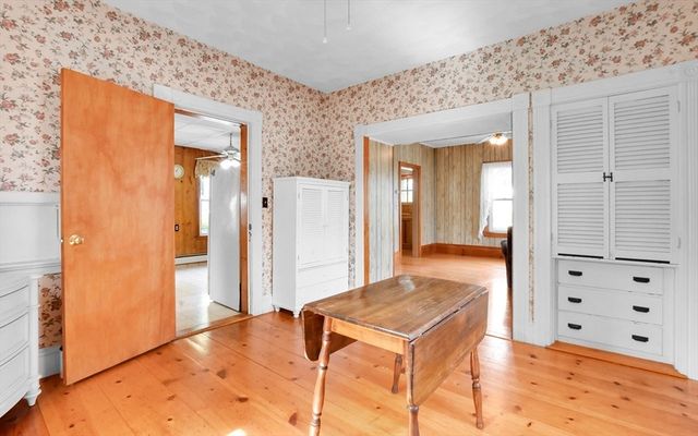 105 Beech St, Clinton, MA 01510