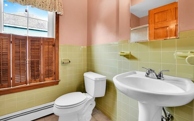 105 Beech St, Clinton, MA 01510