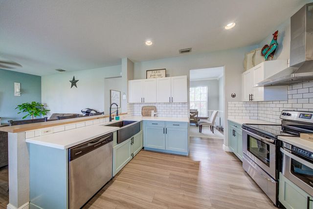 5063 Northern Lights Drive, Greenacres, FL 33463
