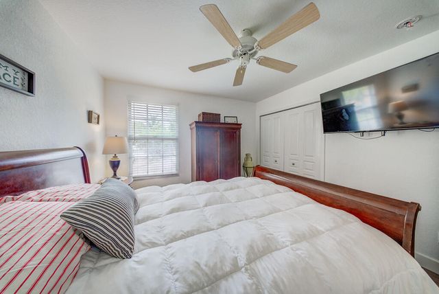 5063 Northern Lights Drive, Greenacres, FL 33463